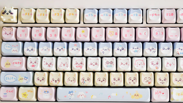 Kawaii Chiikawa Keycap Set 140 Keys – Cute PBT Keycaps in MAO Profile for Cherry MX Mechanical Keyboards – Perfect Kawaii Gift
